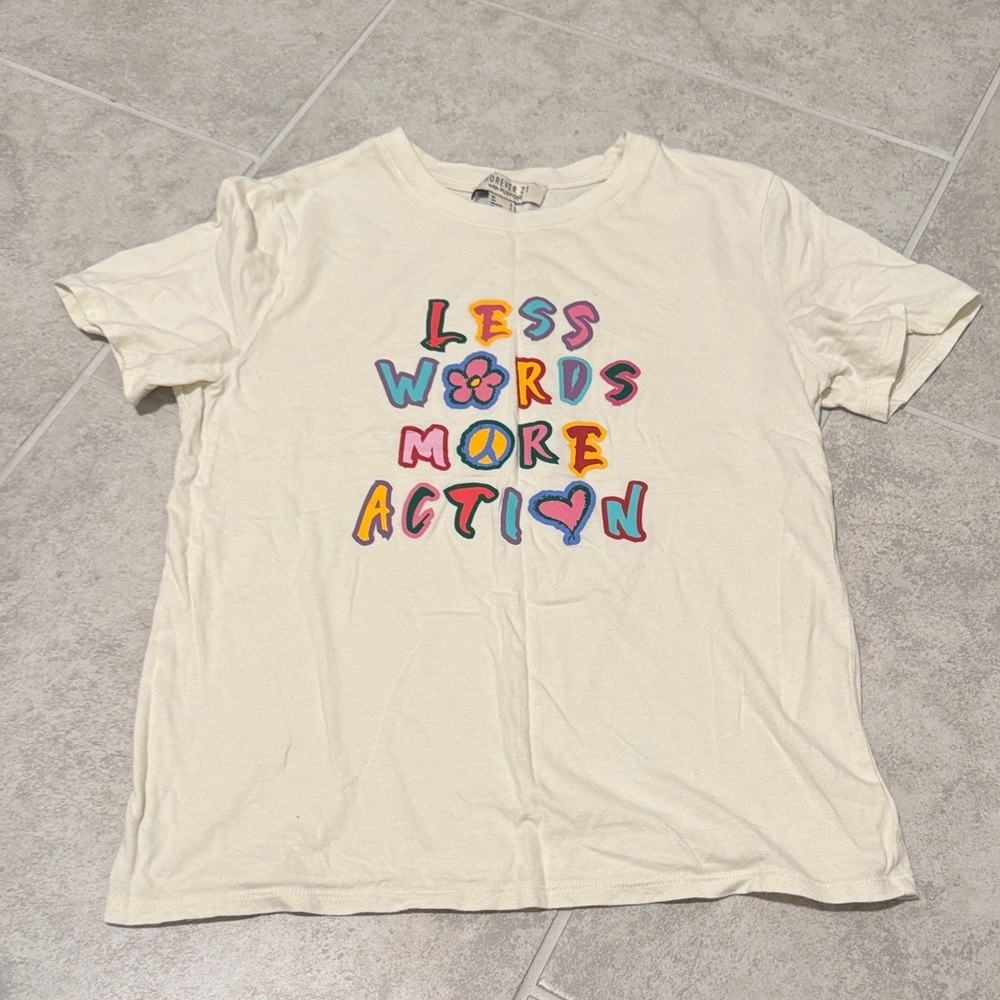 Forever 21 Women White Graphic Tee